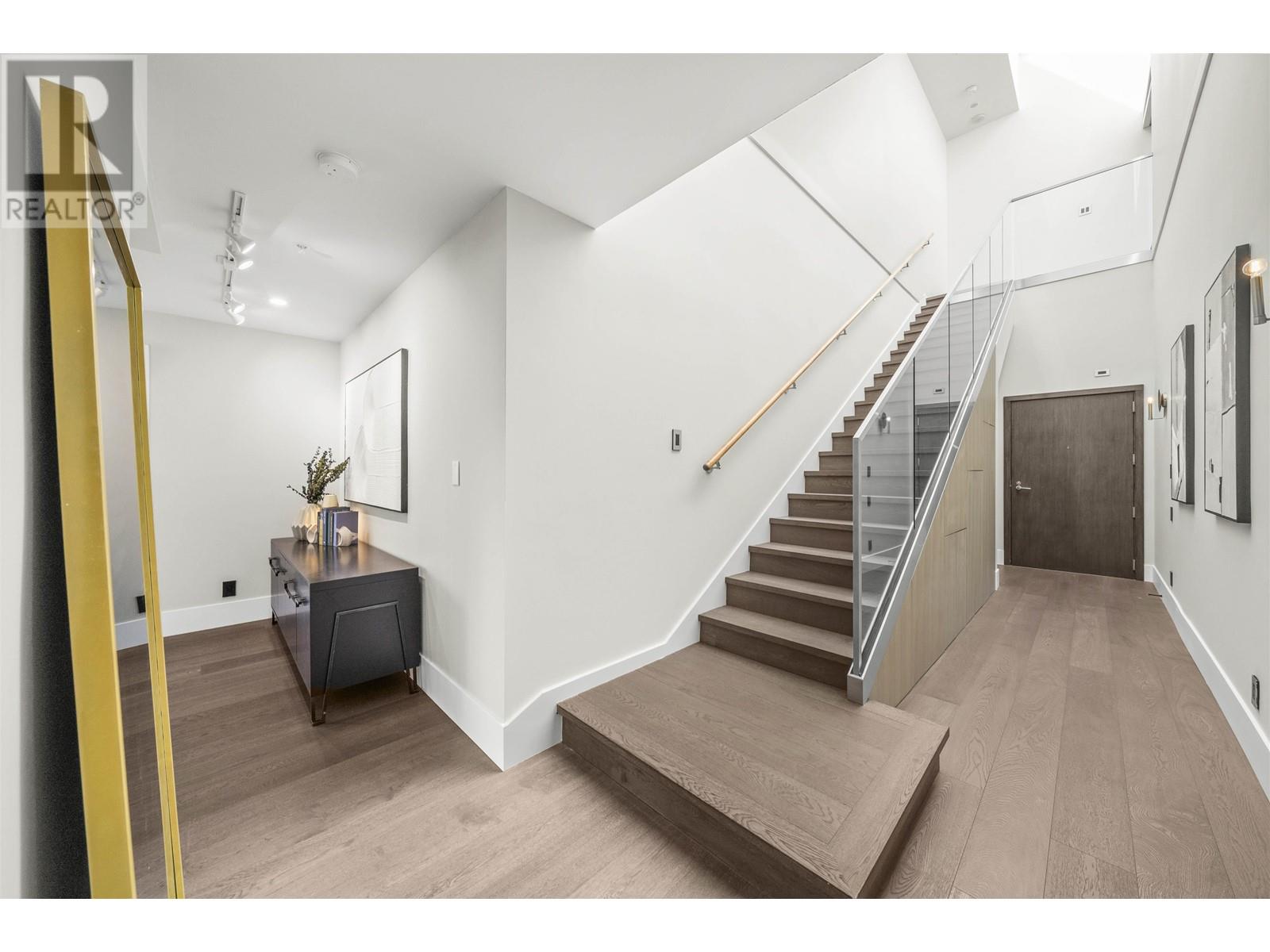 1803 8588 CORNISH STREET