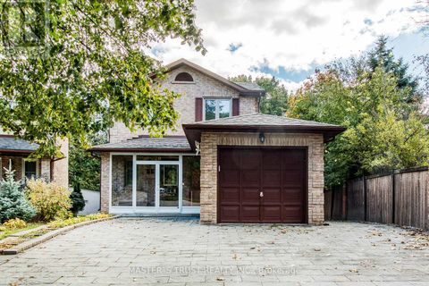 20 VALHALLA COURT Aurora (Aurora Village) ON L4G5W3