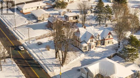 251 Victoria Street E Amherst NS B4H4C4