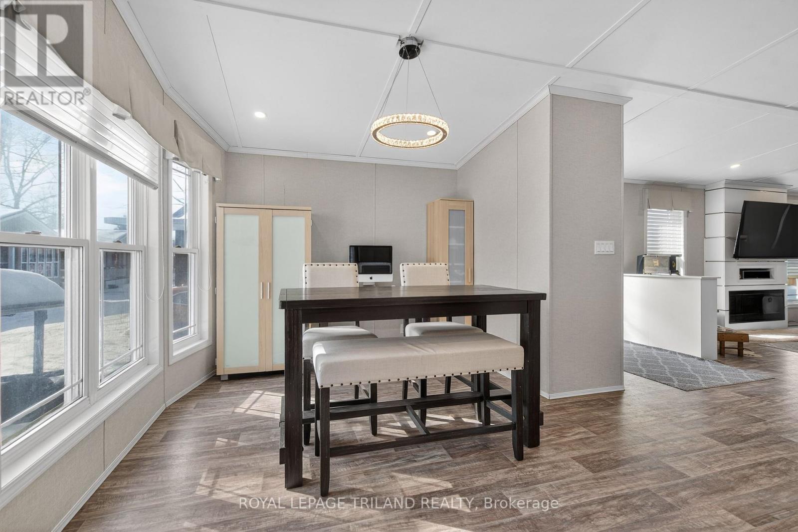 56 - 22790 AMIENS ROAD