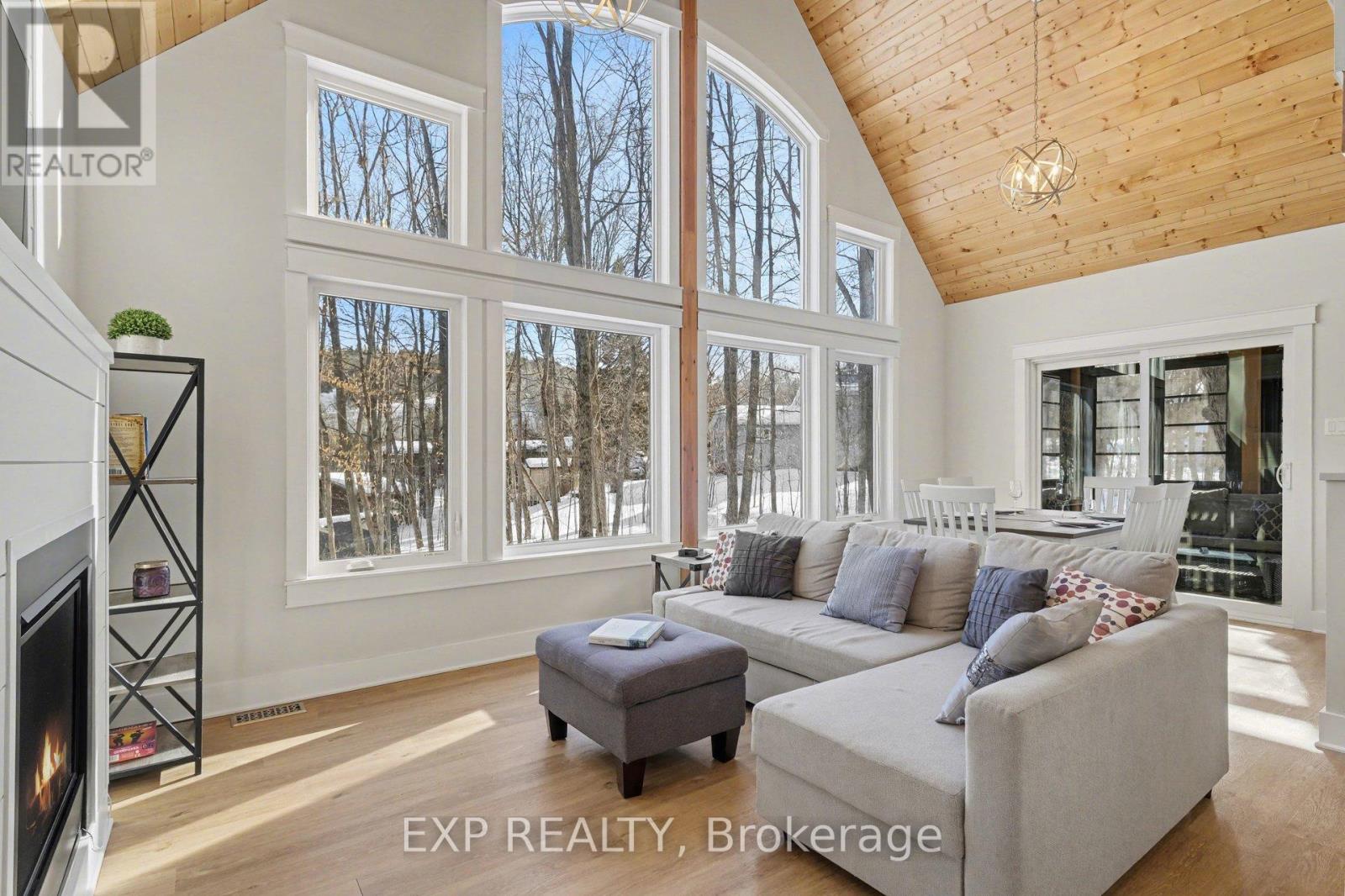 20 CRESTVIEW DRIVE