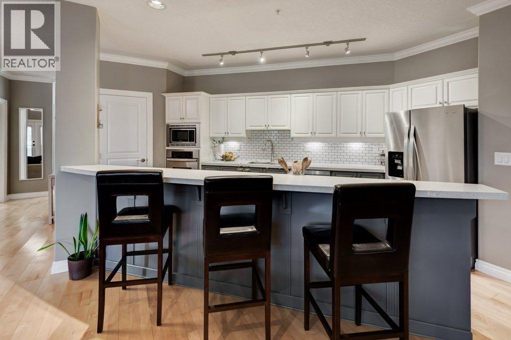 410, 60 24 Avenue SW