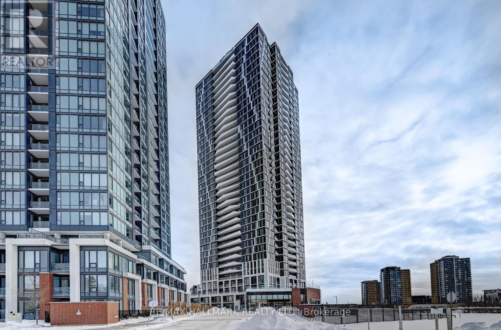 705 - 25 WELLINGTON STREET S