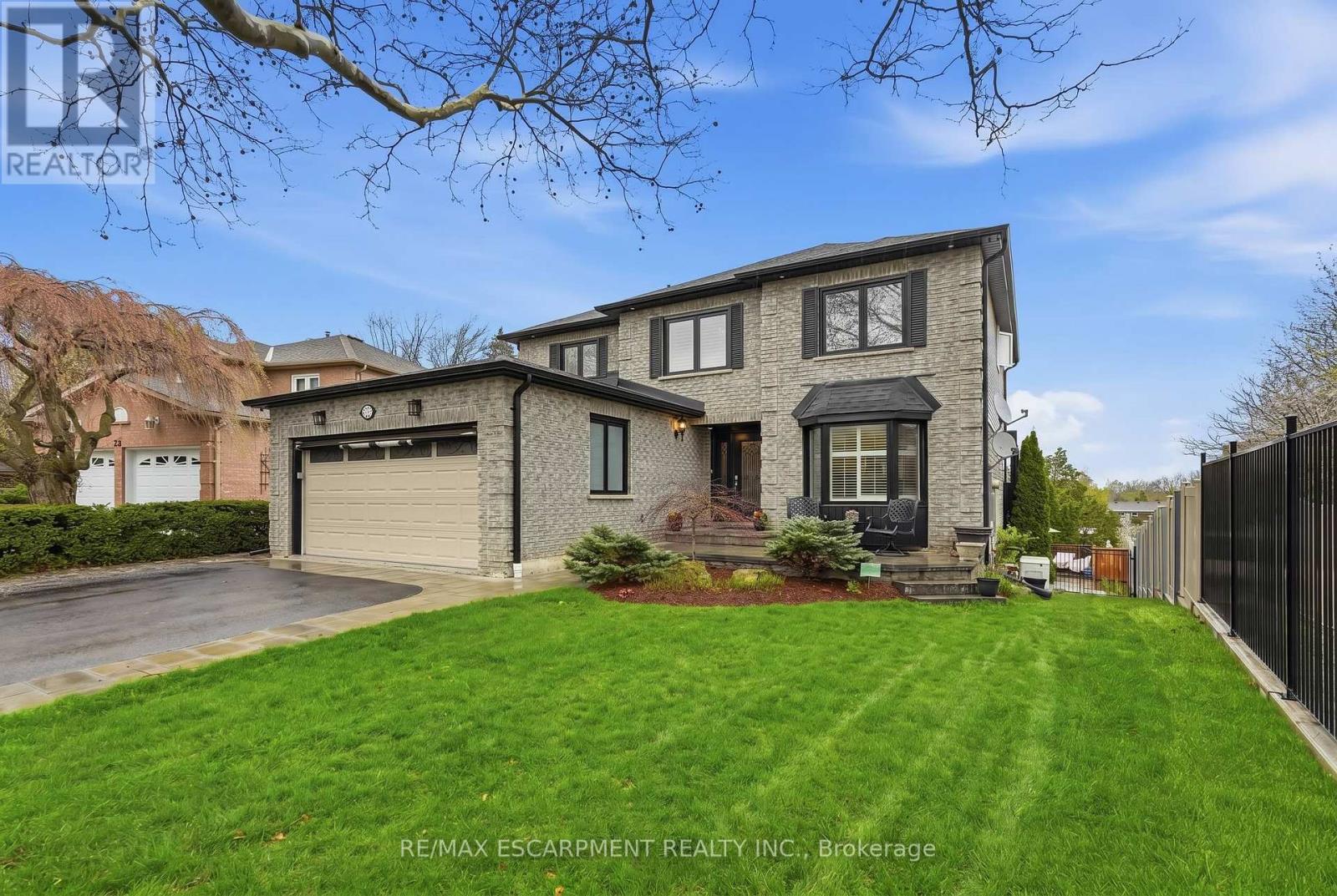23 GOLFVIEW CRESCENT