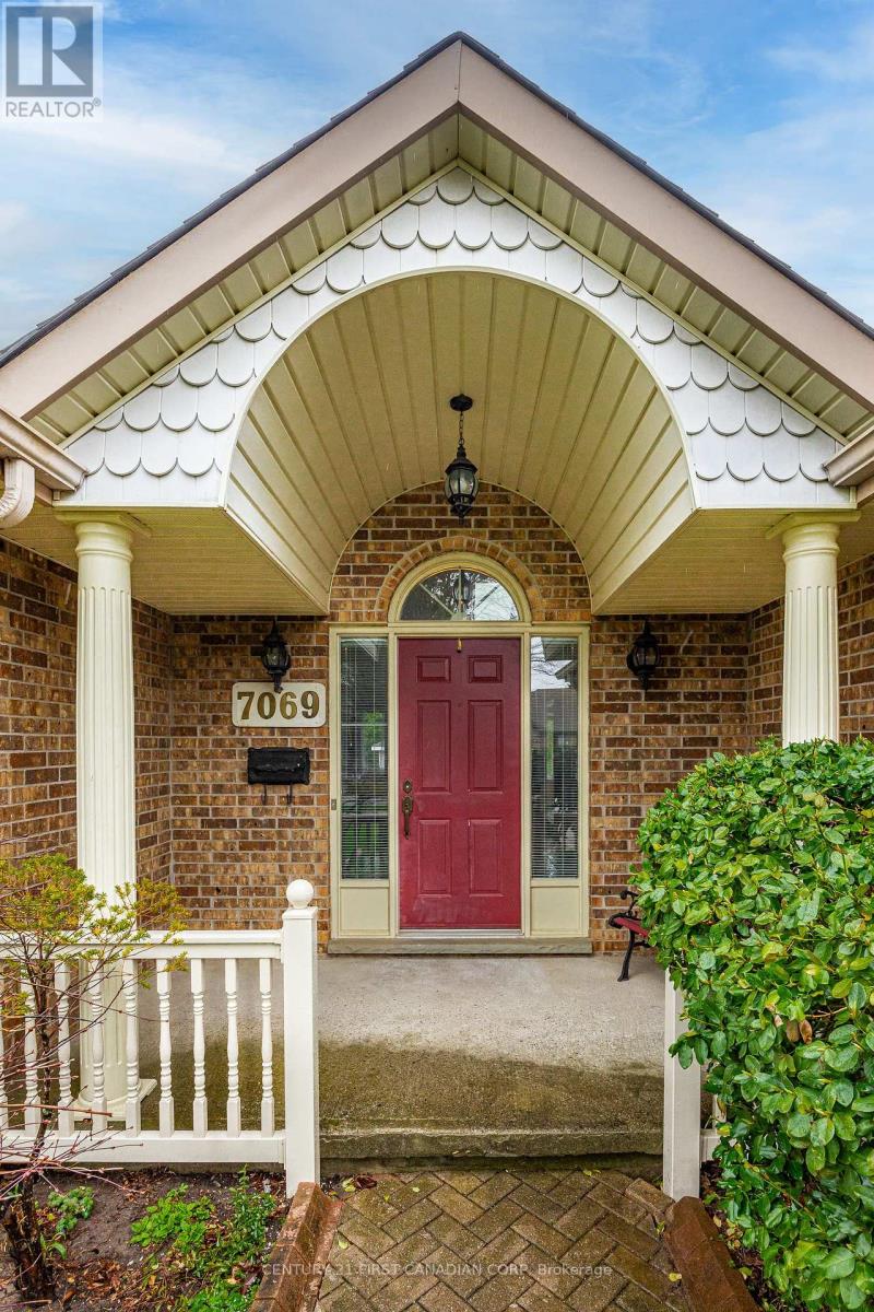 7069 DIANE CRESCENT