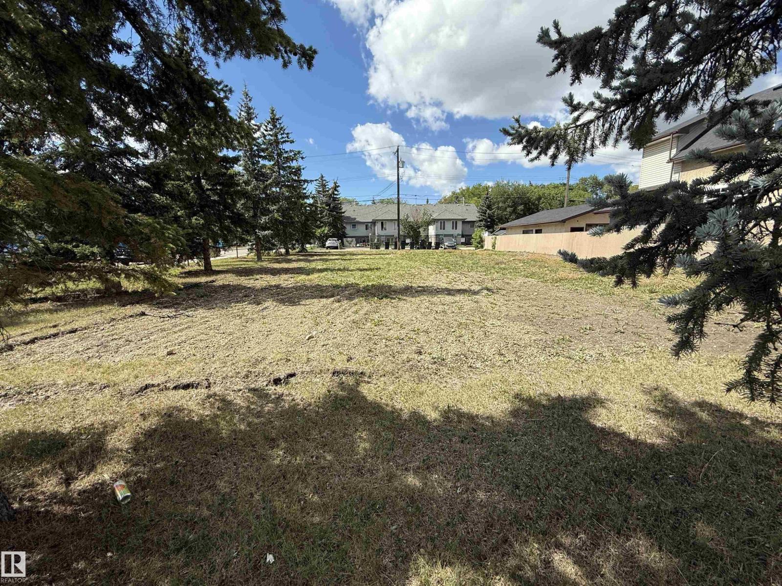 11906 76 ST NW