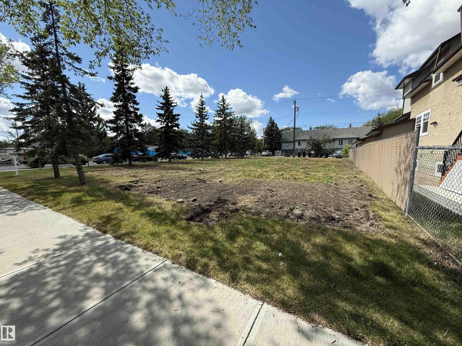 11906 76 ST NW