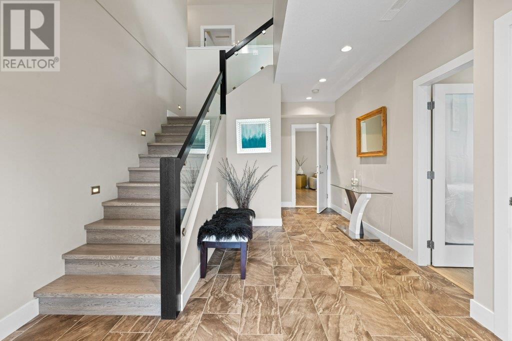 288 Upper Canyon Drive N