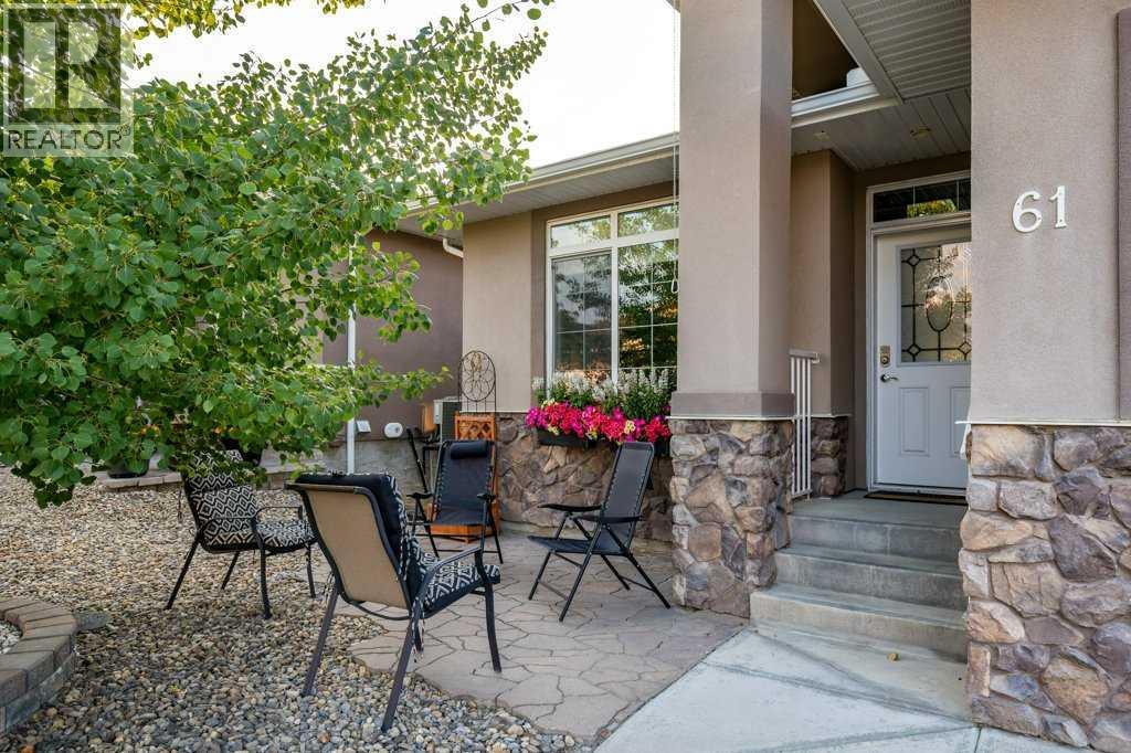 61 River Heights View