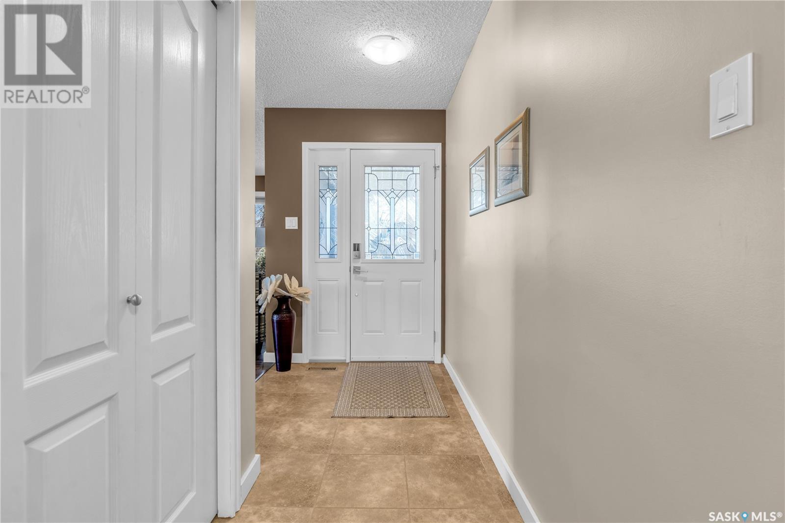 2439 Strathmore PLACE E