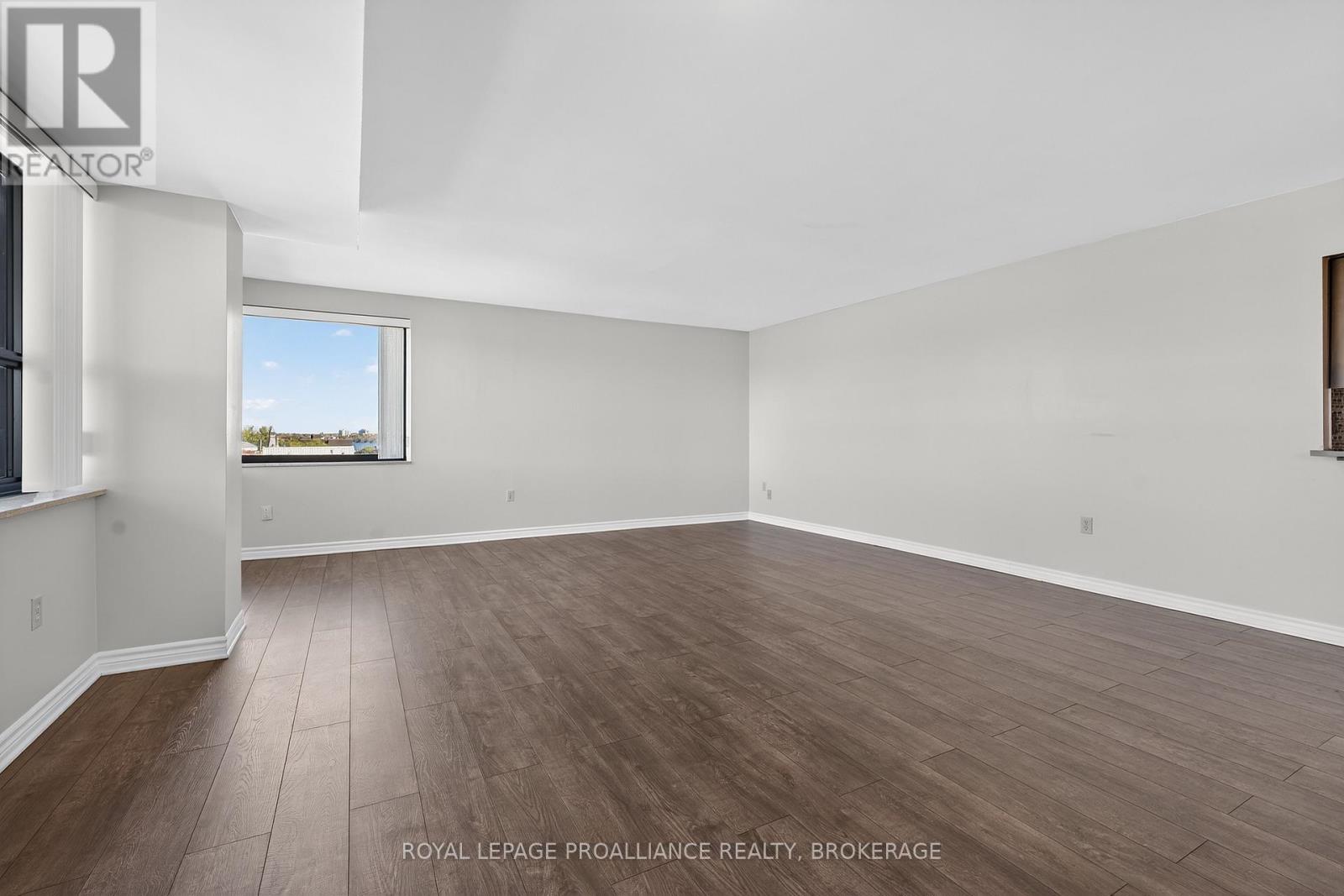 701 - 165 ONTARIO STREET