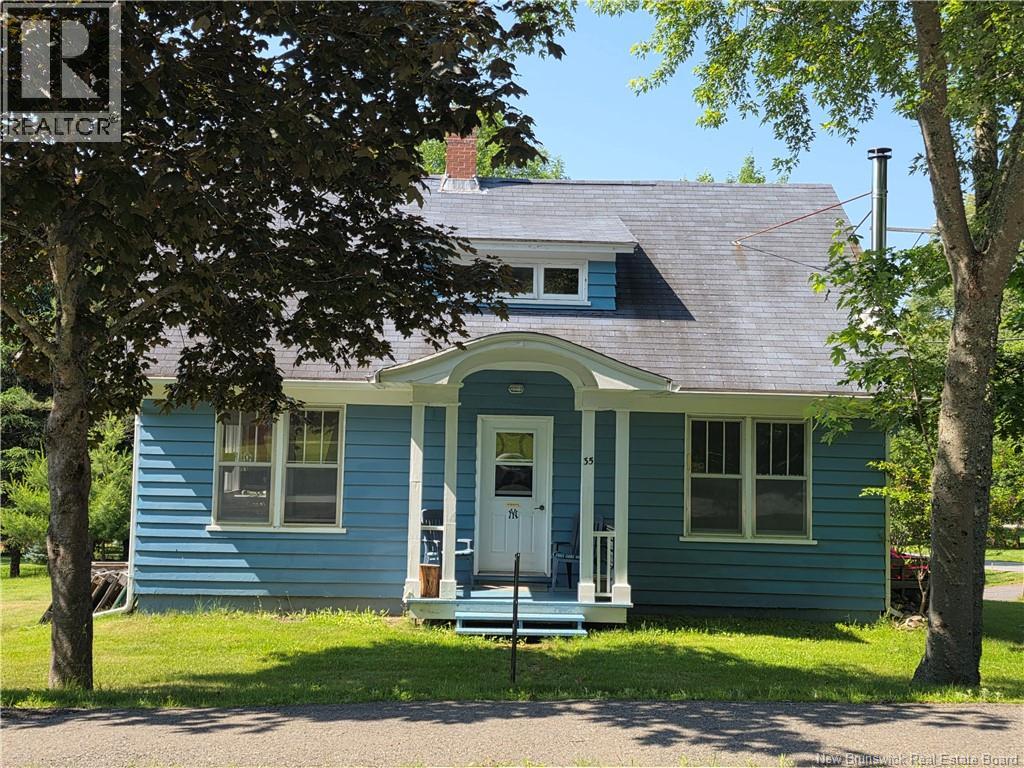 Photo 1 of 25 — 35 Parr Street, Saint Andrews, NB E5B1K2