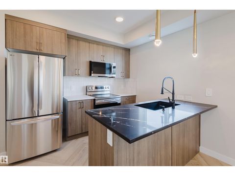 #42 16231 19 AV SW Edmonton AB T6W5C6