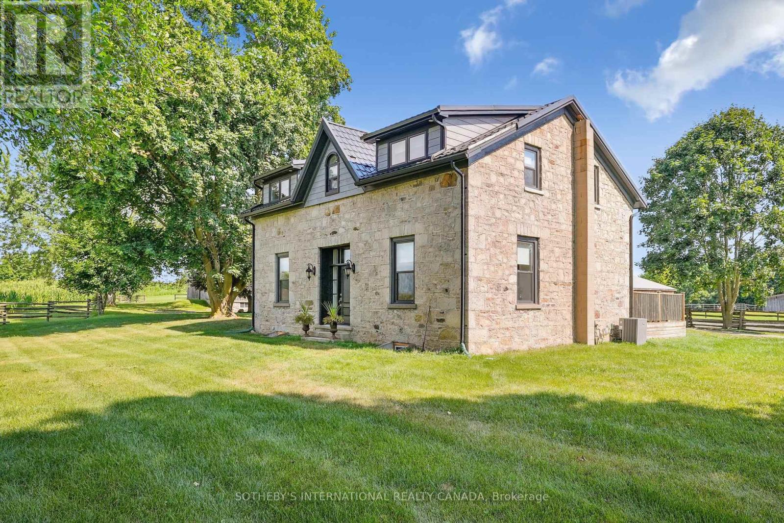 4085 VICTORIA ROAD S