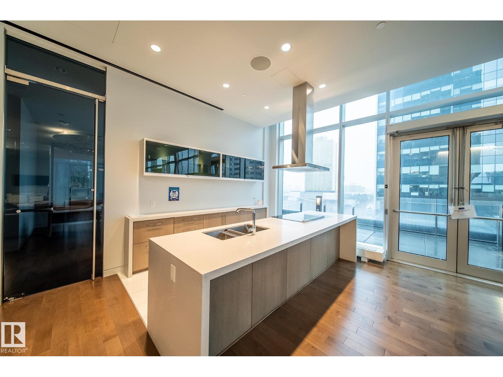 #2601 10360 102 ST NW NW
