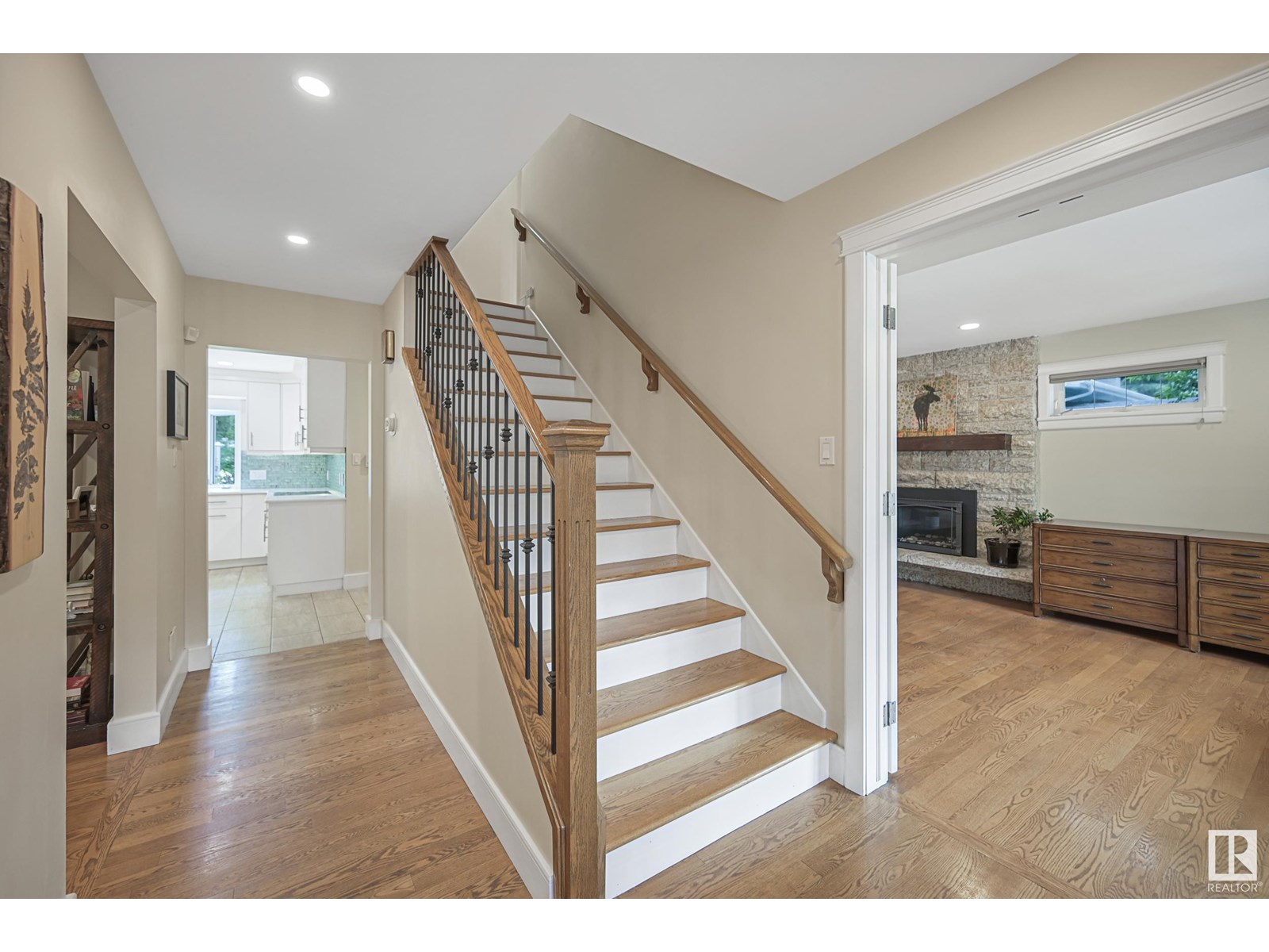 12408 39 AV NW