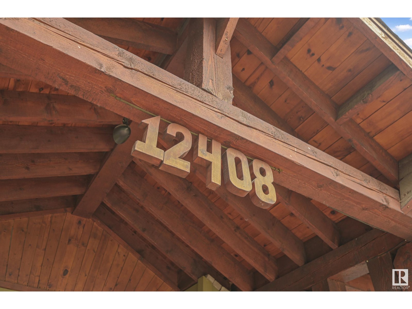 12408 39 AV NW