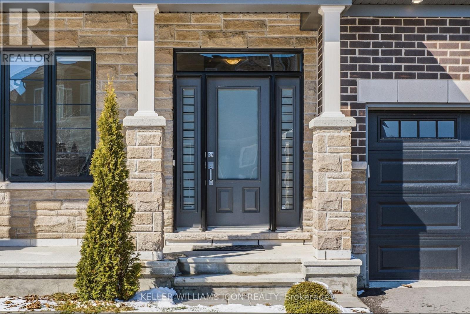352 CLOYNE CRESCENT