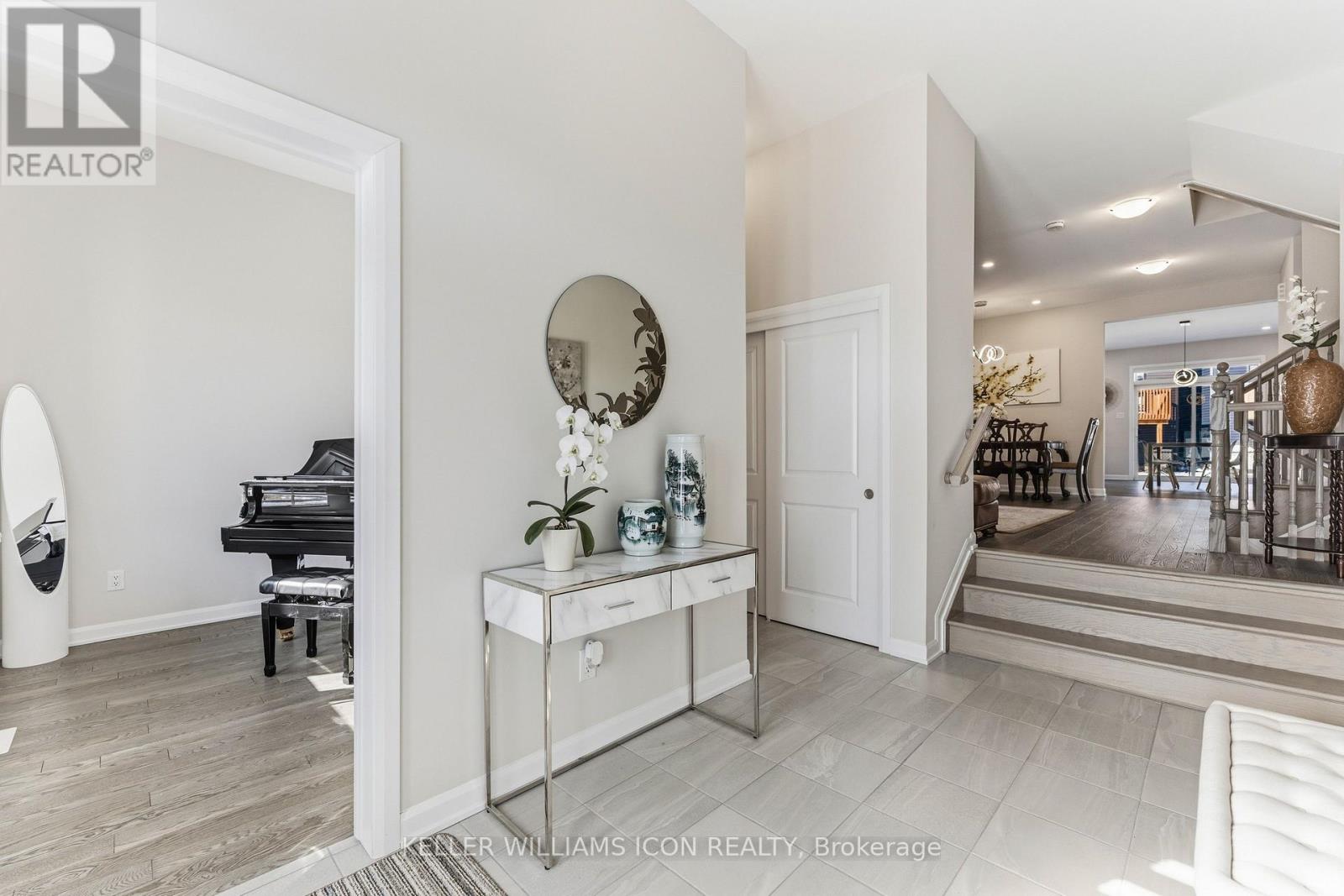 352 CLOYNE CRESCENT