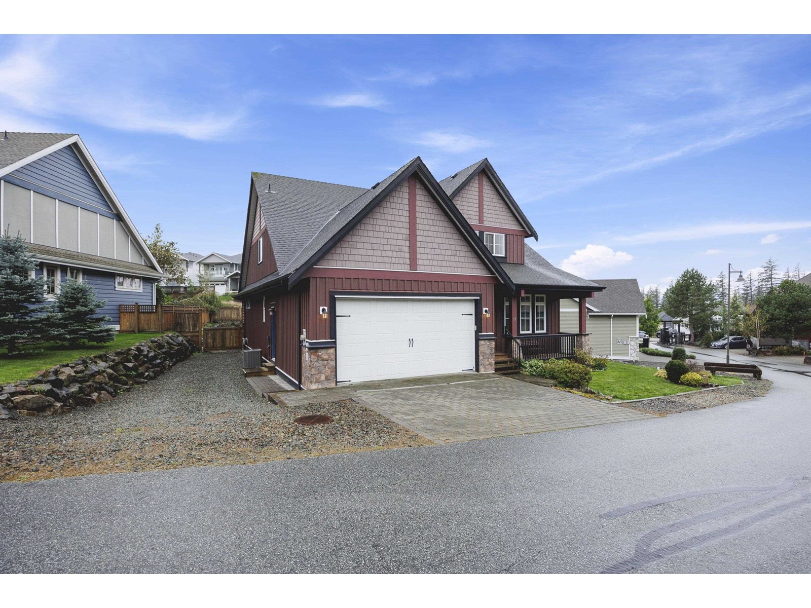 17 1911 WOODSIDE BOULEVARD|Mt Woodside