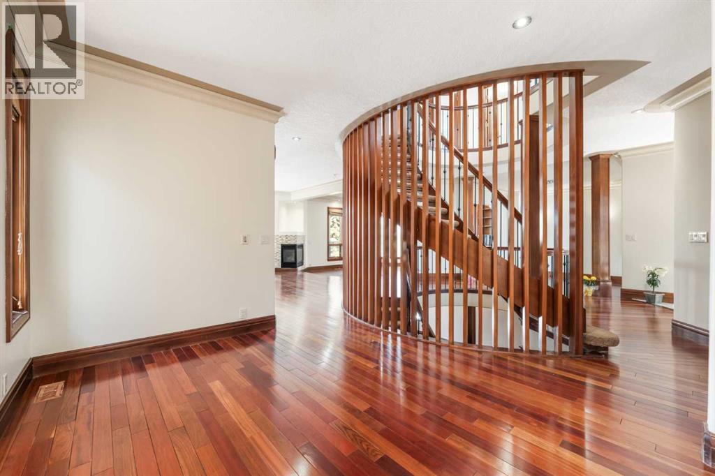8 Coulee Park SW