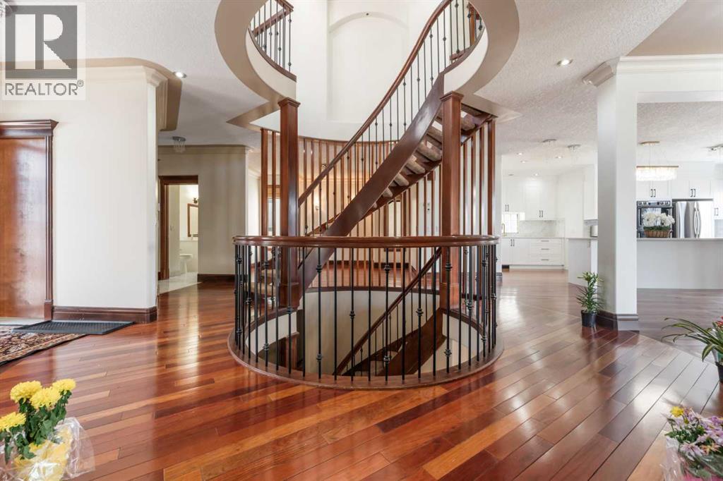 8 Coulee Park SW
