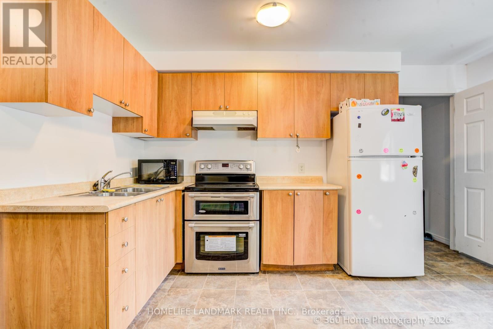 3 - 736 KINGSTON ROAD