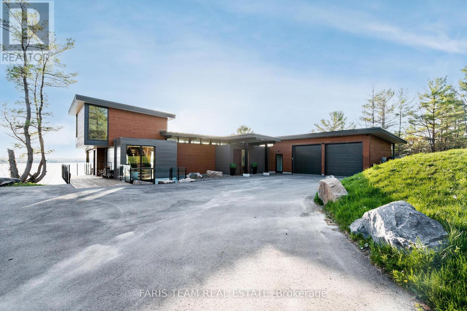 3886 EAST SHORE ROAD