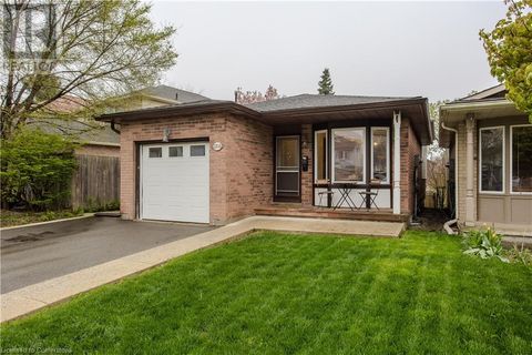 2218 LEOMINSTER Drive Burlington ON L7P3X1