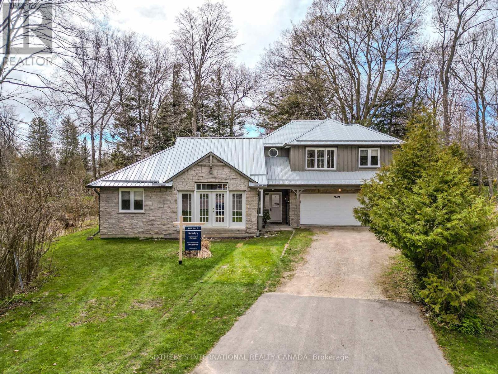 929 TANGLEWOOD DRIVE