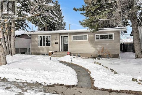 4115 Bowlen Street NW Calgary AB T2L1P8