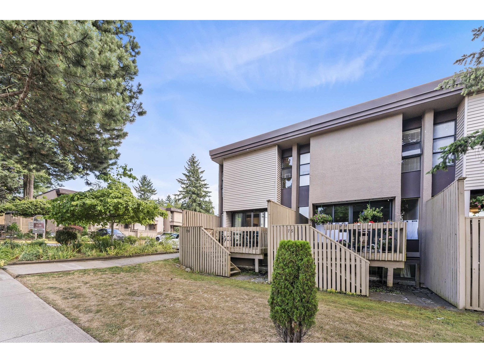 76 13756 CENTRAL AVENUE