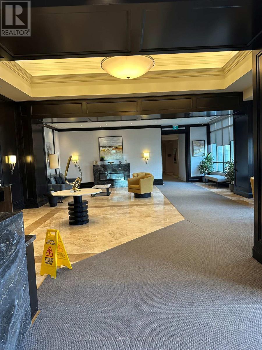 403 - 88 PROMENADE CIRCLE