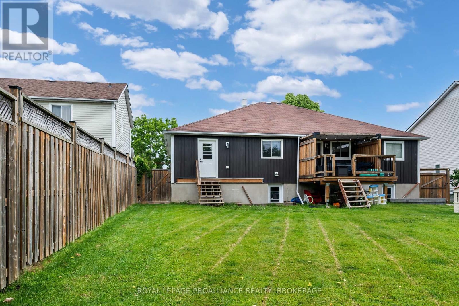 576 BARNSLEY CRESCENT