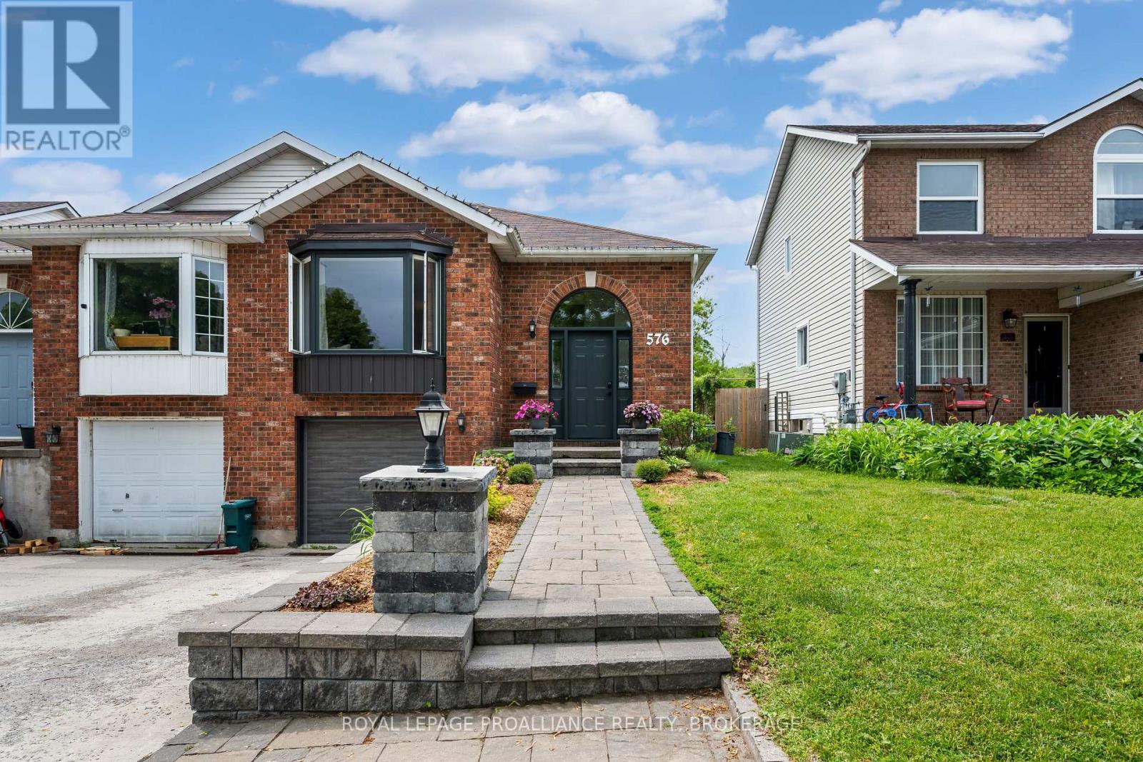 576 BARNSLEY CRESCENT