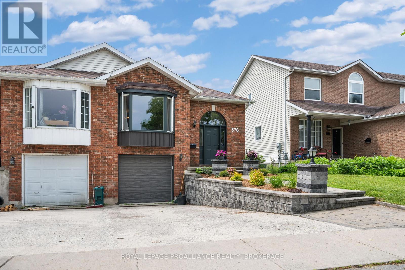 576 BARNSLEY CRESCENT