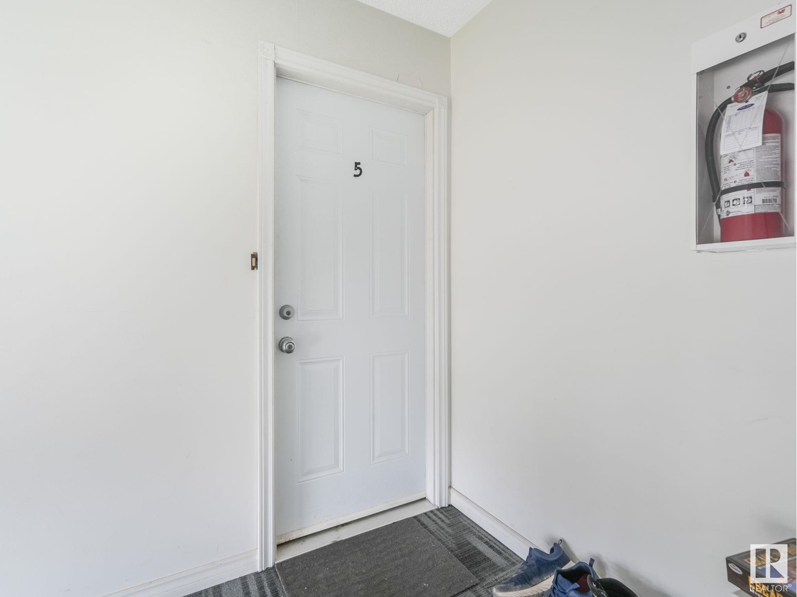 #5 6715 131A AV NW