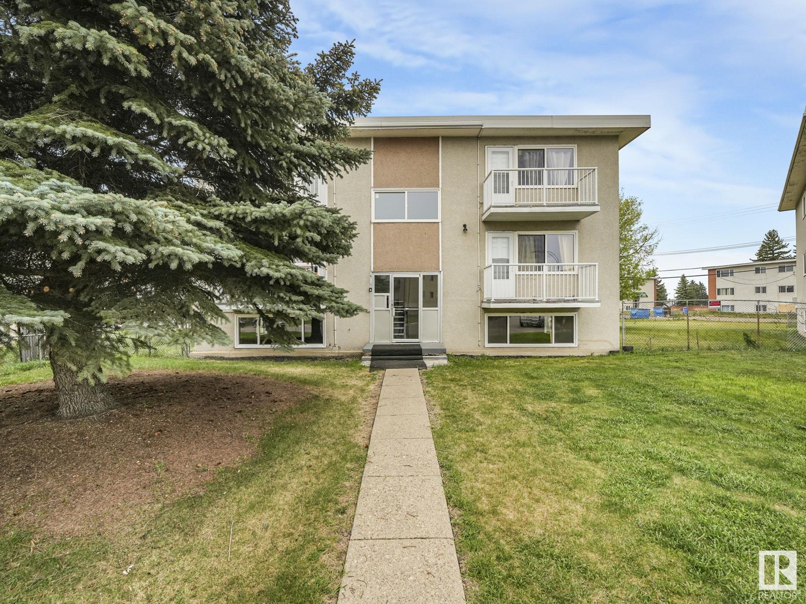 #5 6715 131A AV NW