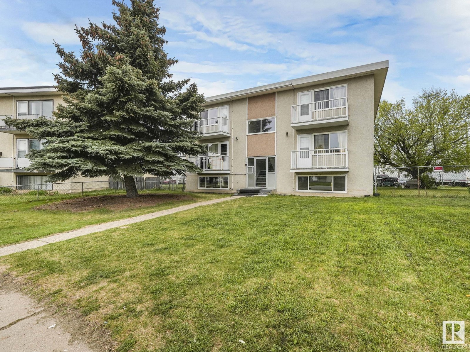 #5 6715 131A AV NW