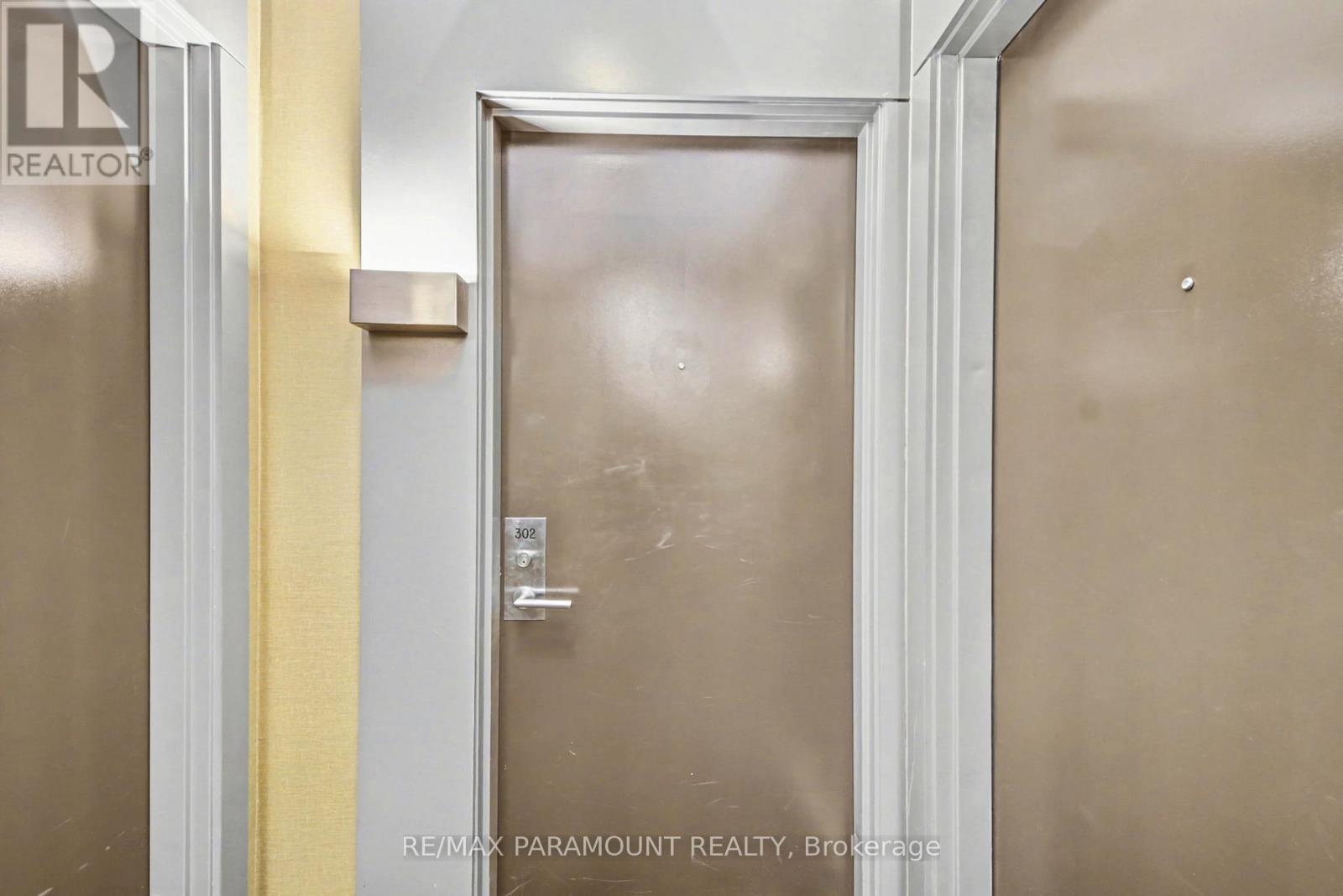 302 - 17 ZORRA STREET