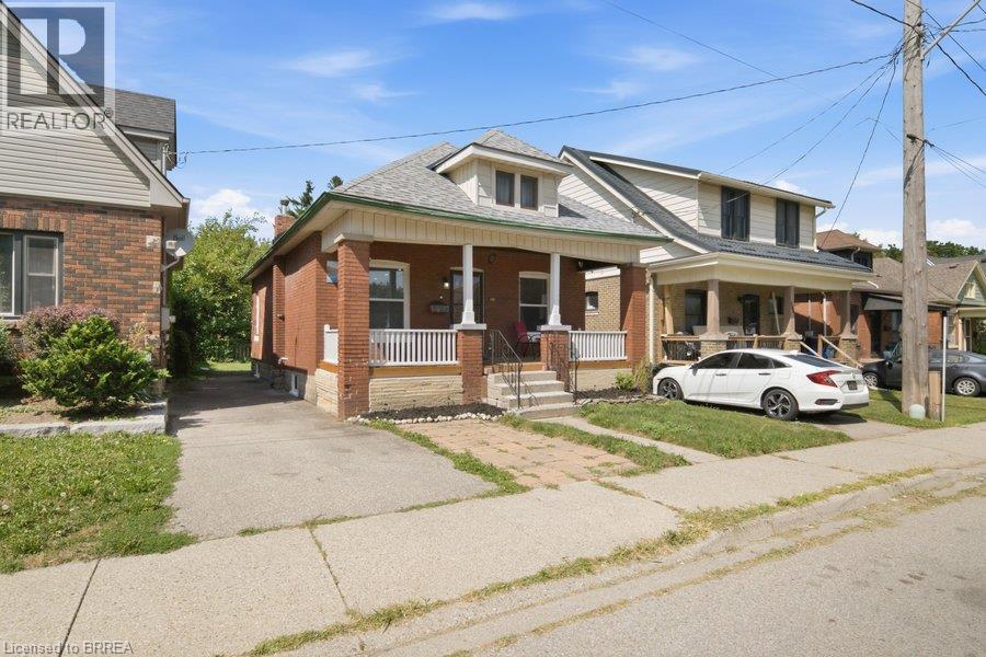 104 MARY Street