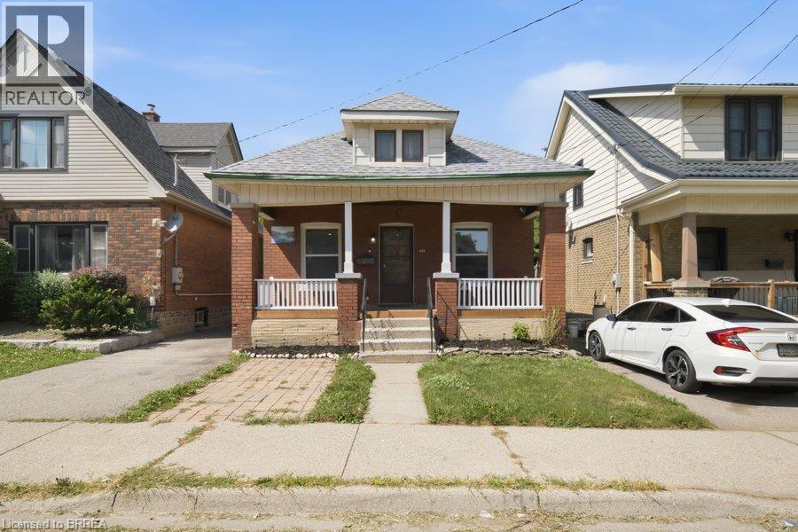 104 MARY Street