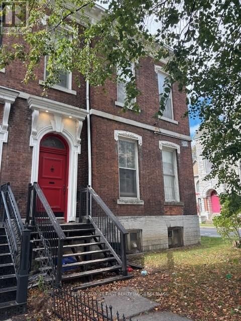 94 SYDENHAM STREET Kingston (Central City East) ON K7L3H4