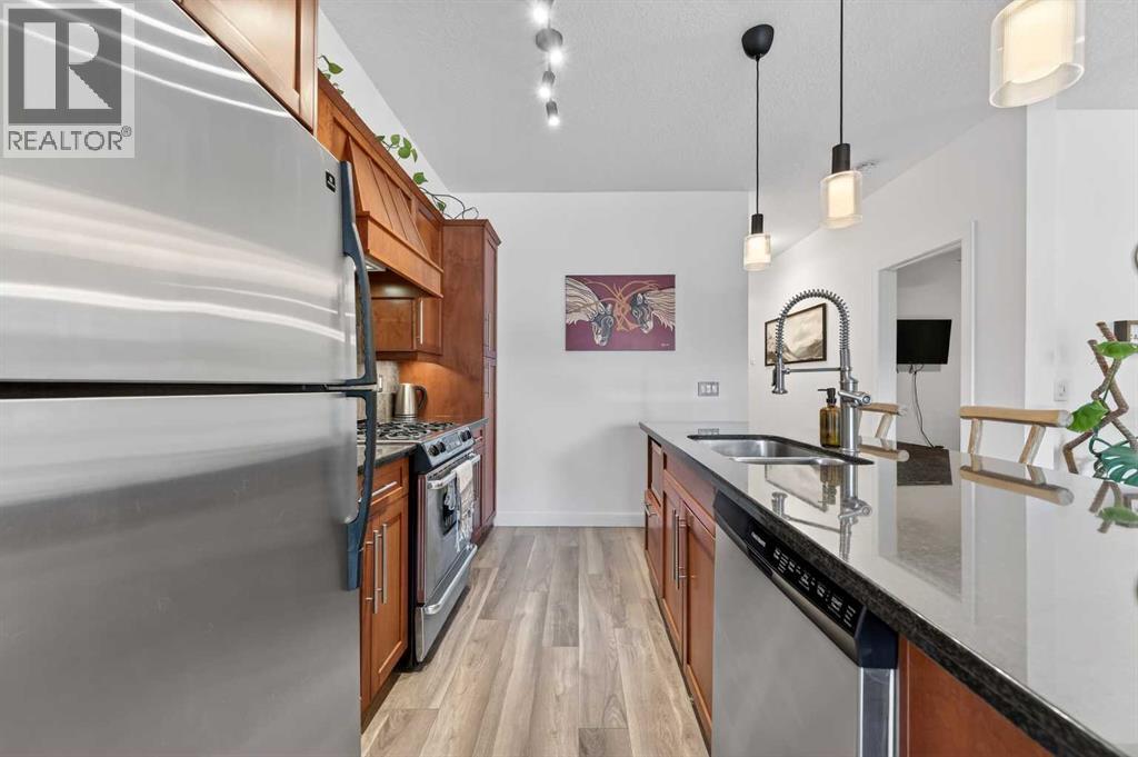 105, 1828 14 Street SW