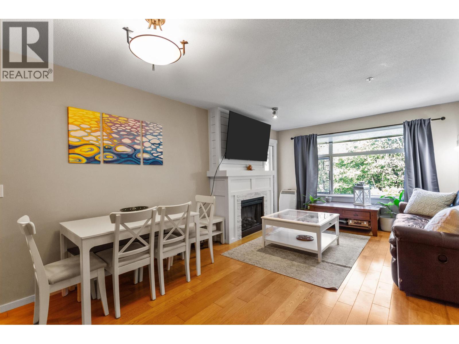 315 400 KLAHANIE DRIVE