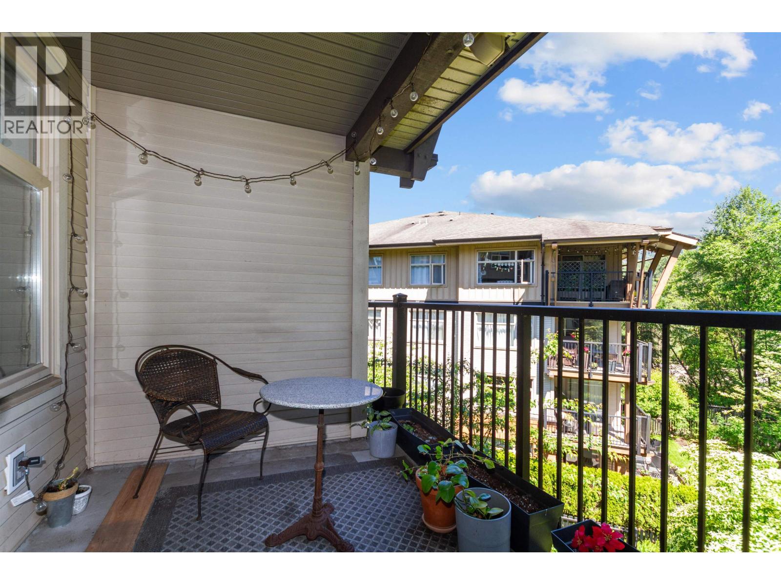 315 400 KLAHANIE DRIVE