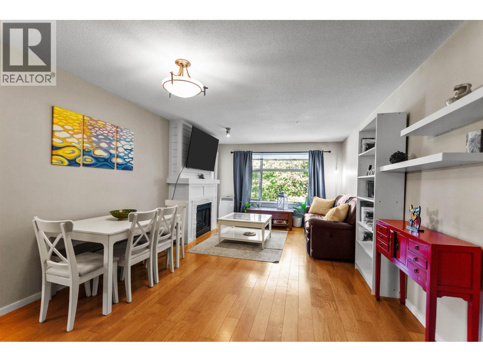 315 400 KLAHANIE DRIVE