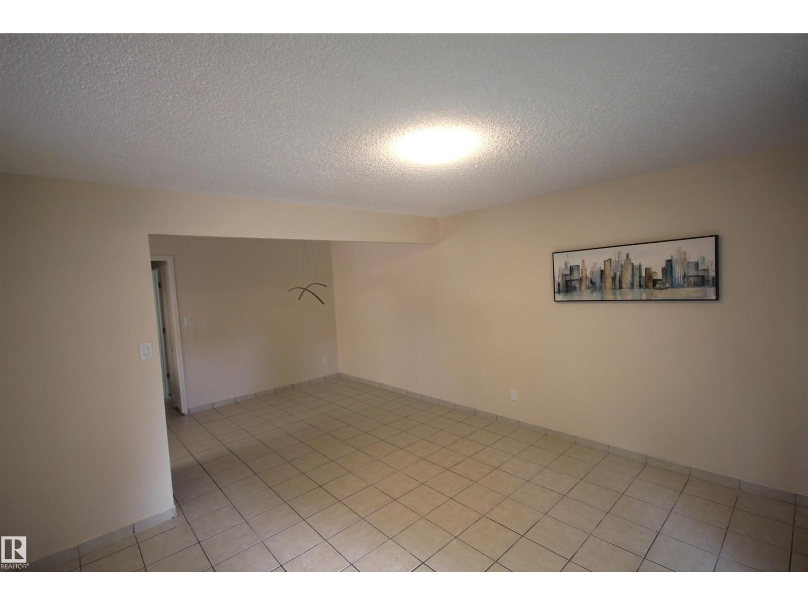 12907 & 12909 123 ST NW