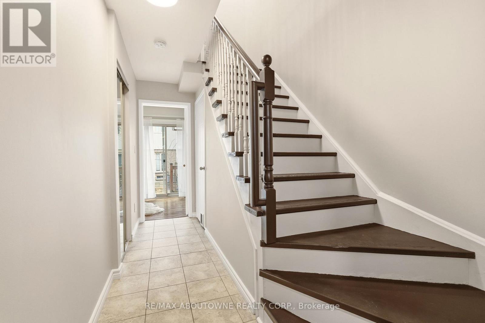 97 - 302 COLLEGE AVENUE W