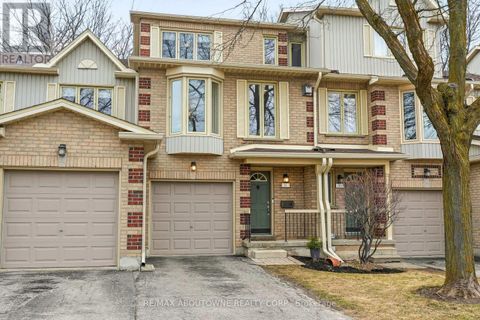 97 - 302 COLLEGE AVENUE W Guelph (Dovercliffe Park/Old University) ON N1G4T6